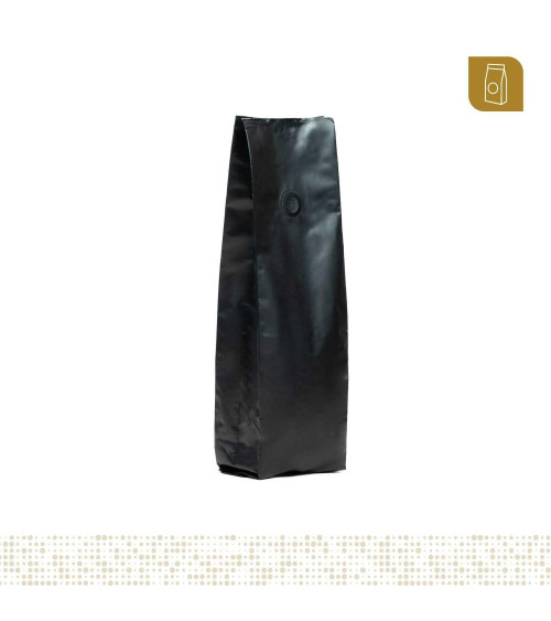 Funda 8.8x32 para café con válvula desgasificadora color negro mate tipo flowpack con selle ventral 400 a 500 gr